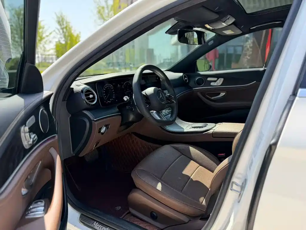 Mercedes-Benz E-Class 2023
