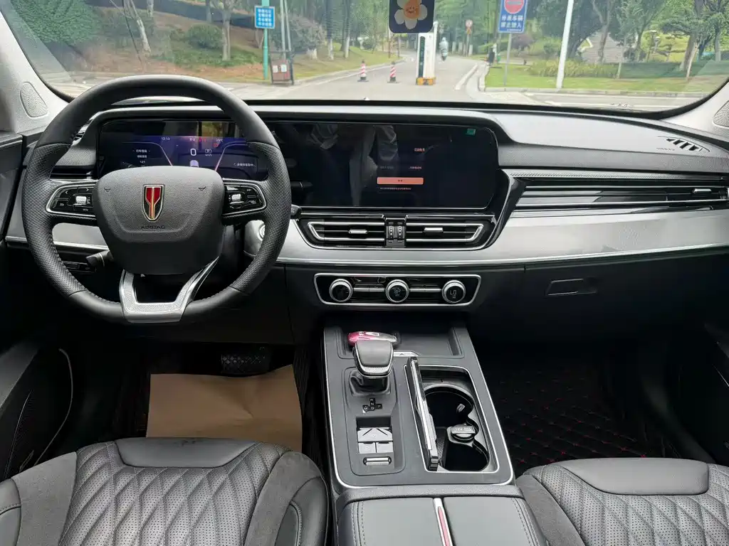 Hongqi HS5 2024