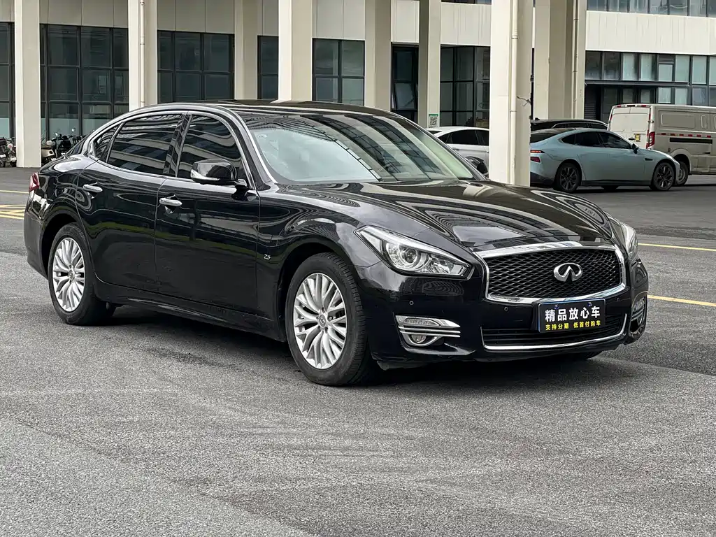 Infiniti Q70 2018 — фото 3