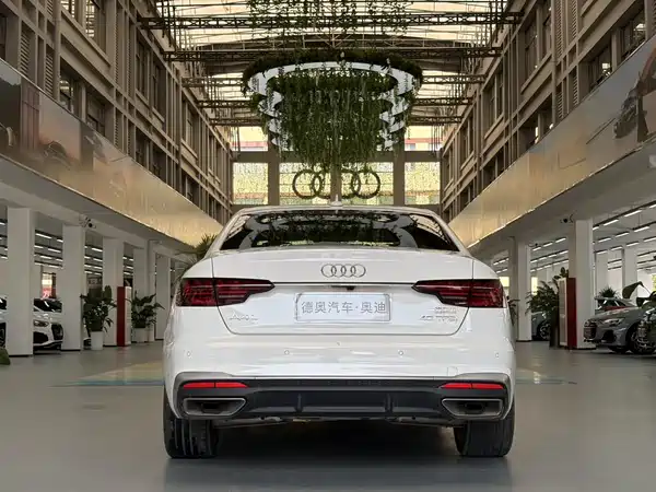 Audi A4L 2023