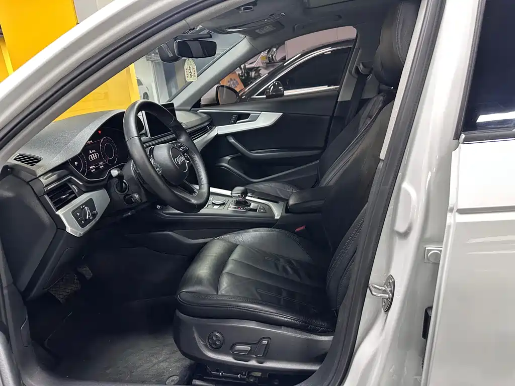 Audi A4L 2019