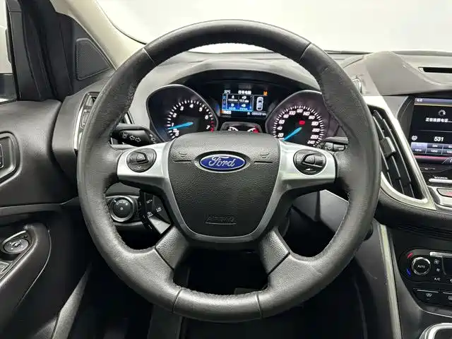 Ford Kuga 2015 — фото 10