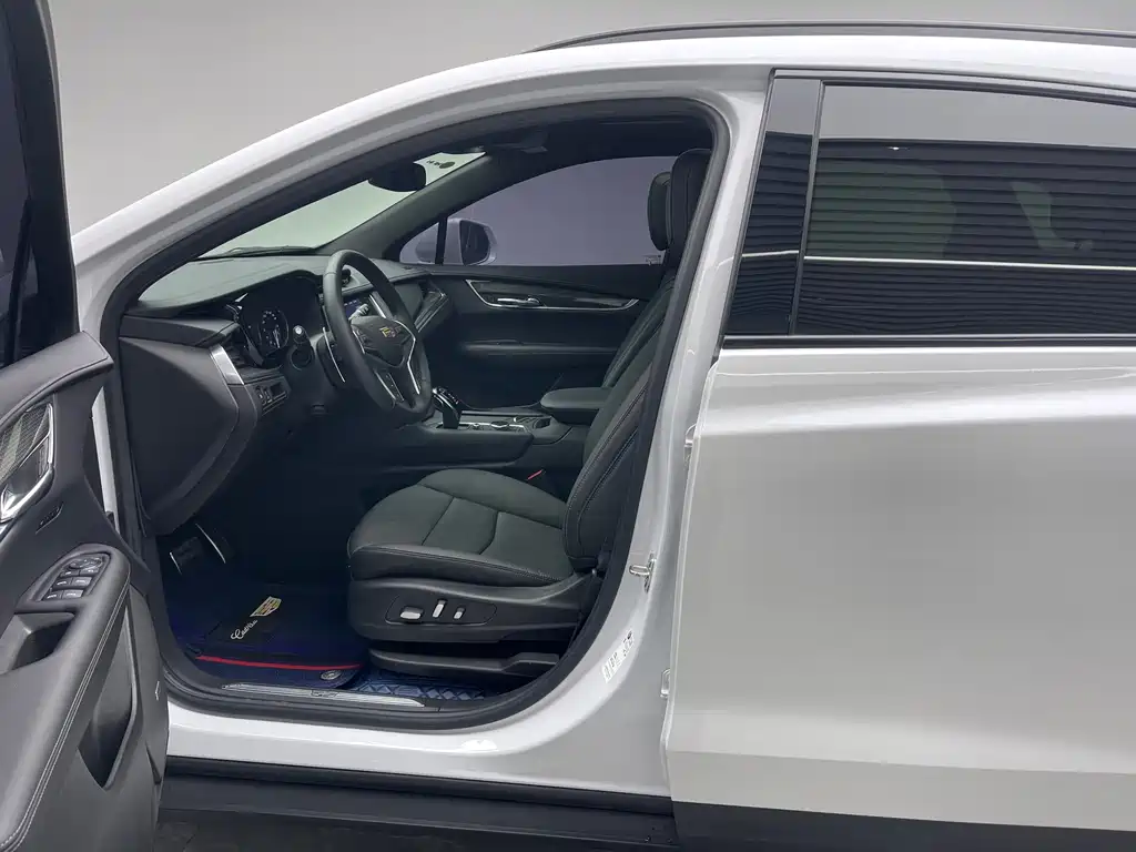Cadillac XT5 2024 — фото 16
