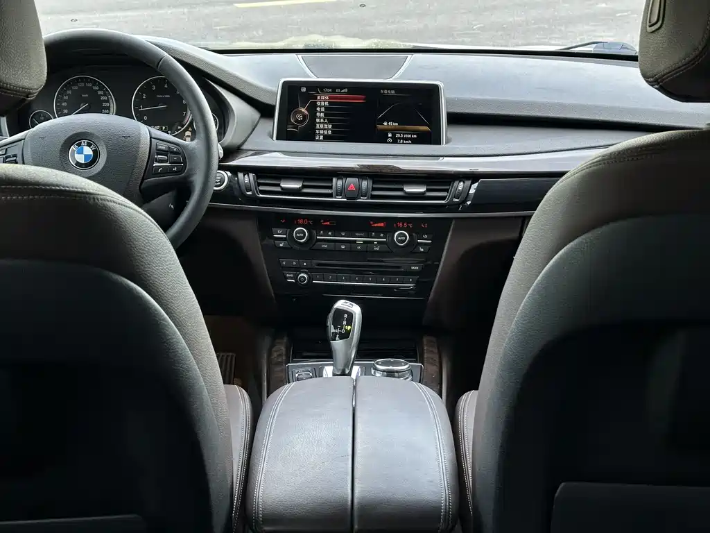 BMW X5 2018 — фото 14