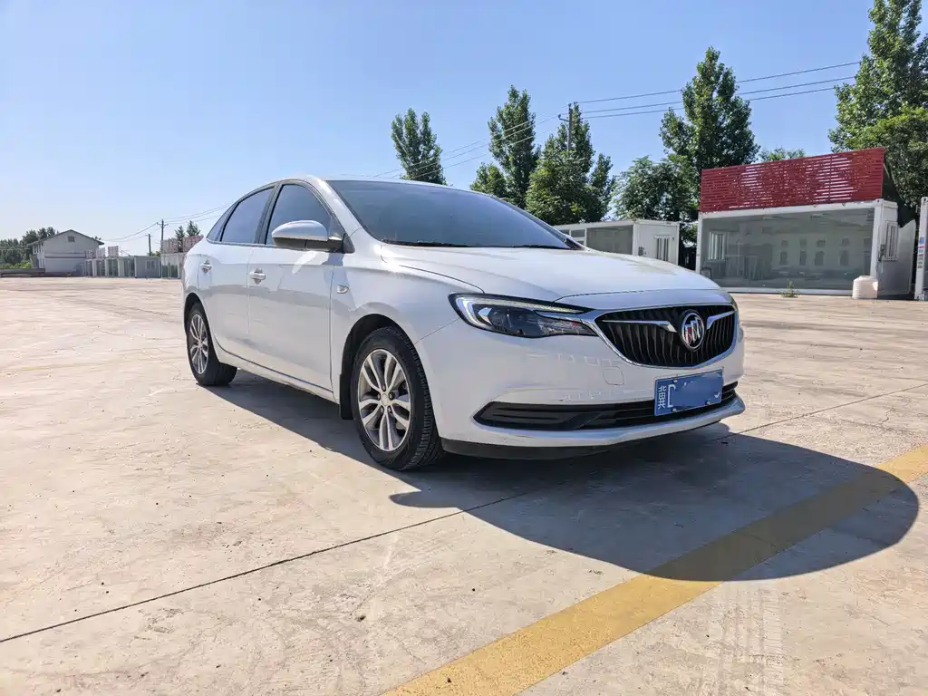 Buick Excelle 2019 — фото 1