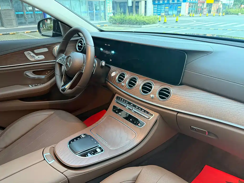 Mercedes-Benz E-Class 2023