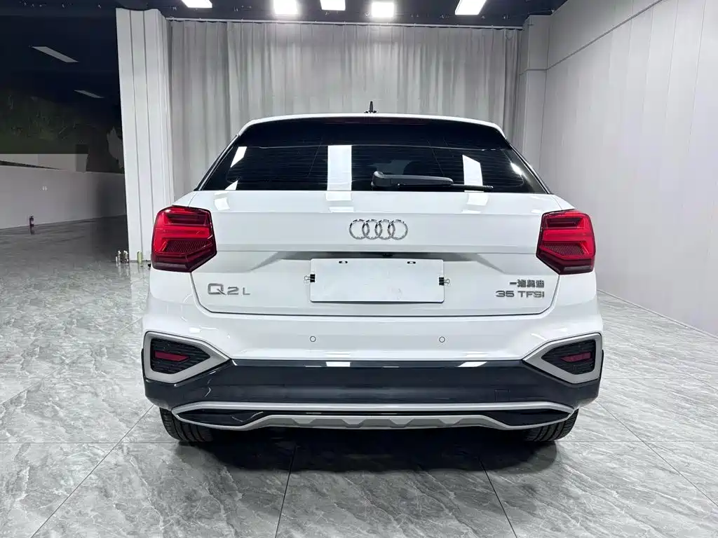 Audi Q2L 2022