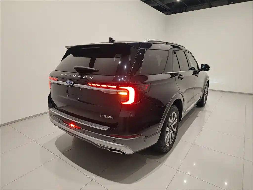 Ford Explorer 2023 — фото 7