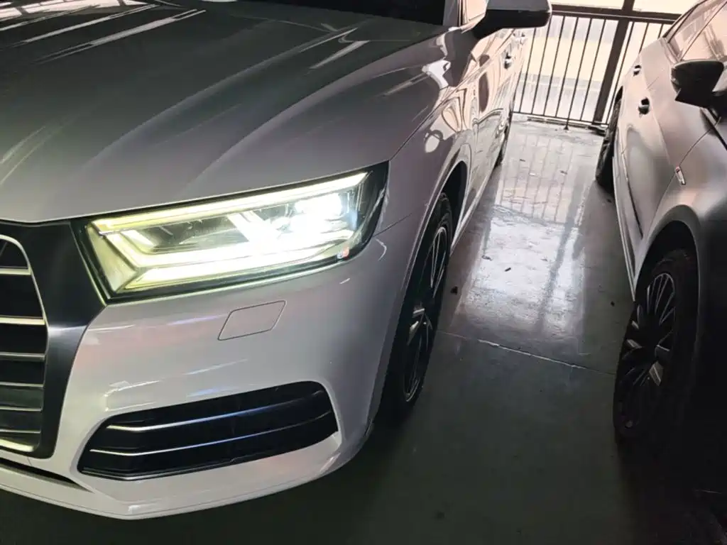 Audi Q5L 2019 — фото 24
