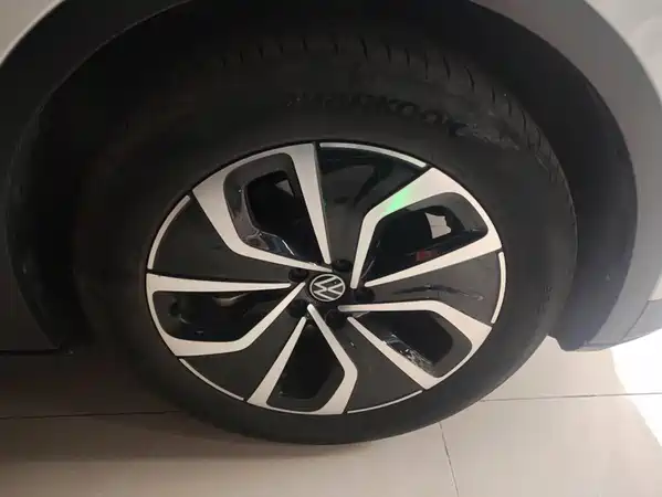 Volkswagen ID.4 X 2024