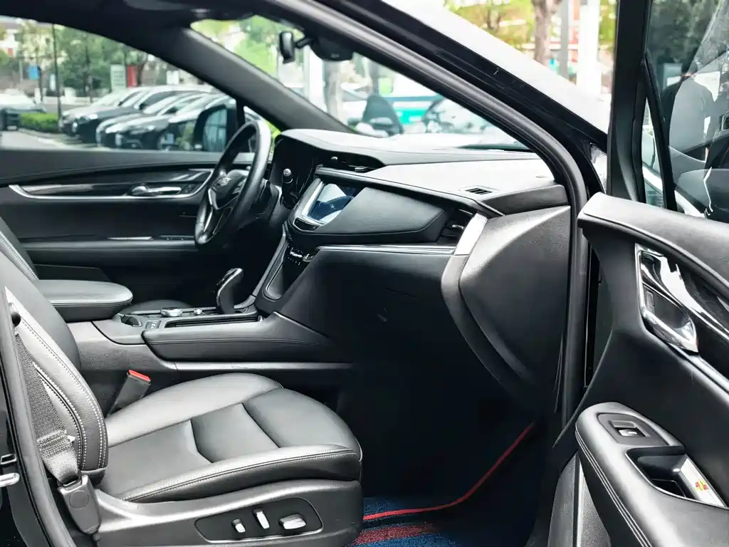 Cadillac XT5 2022 — фото 13