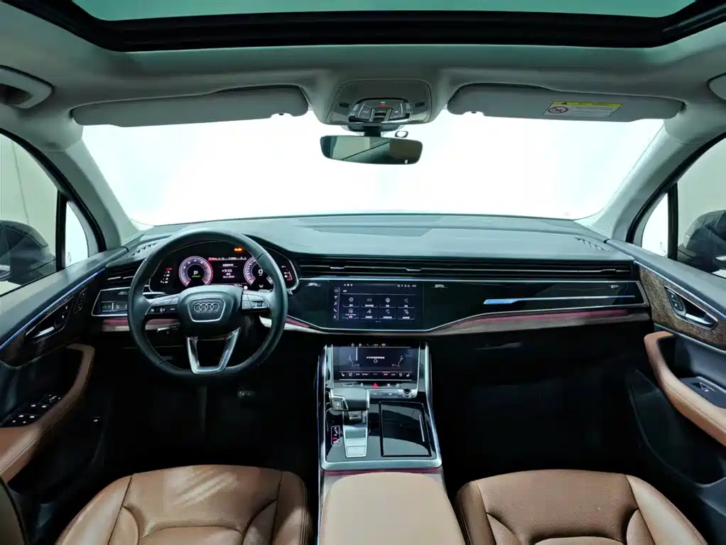 Audi Q7 2025 — фото 10