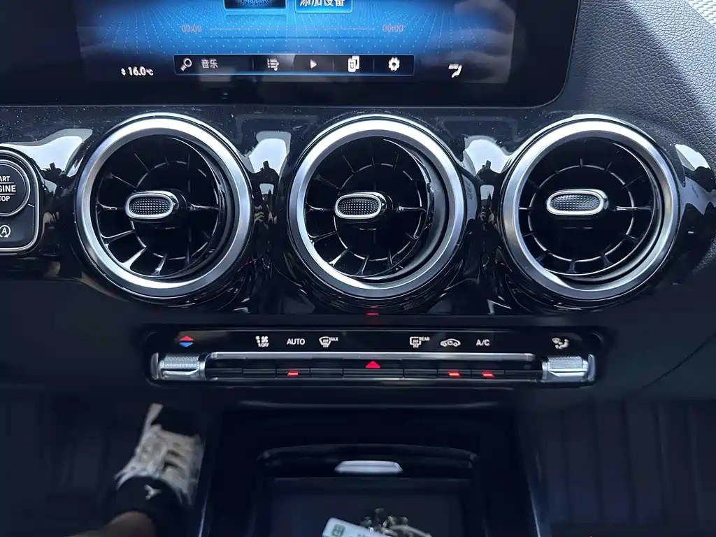 Mercedes-Benz GLA 2020 — фото 16