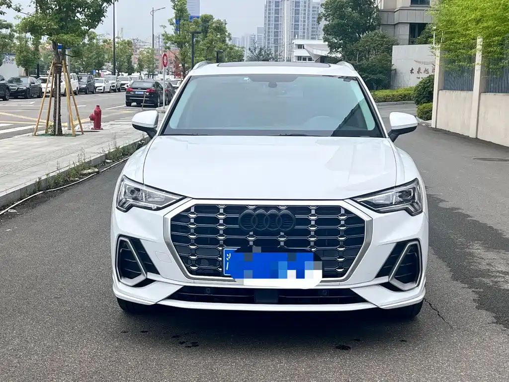 Audi Q3 2021