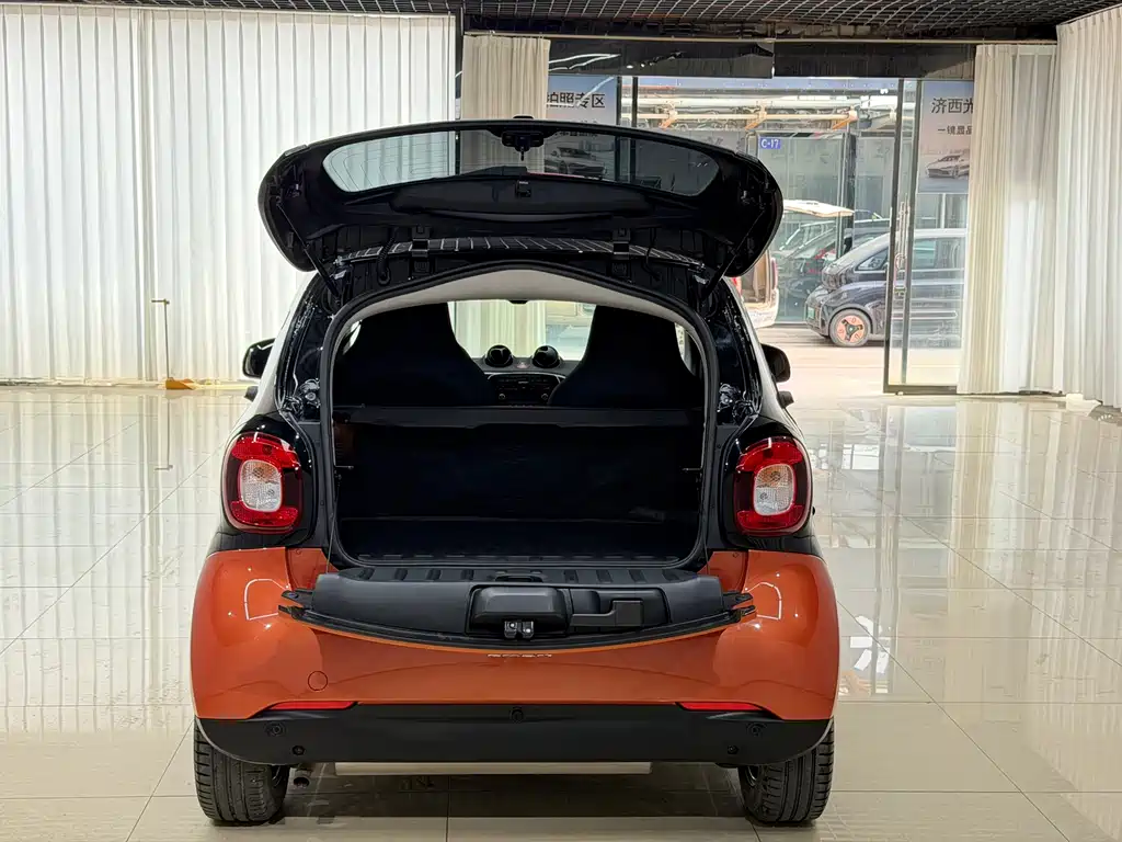 smart Fortwo 2017 — фото 15
