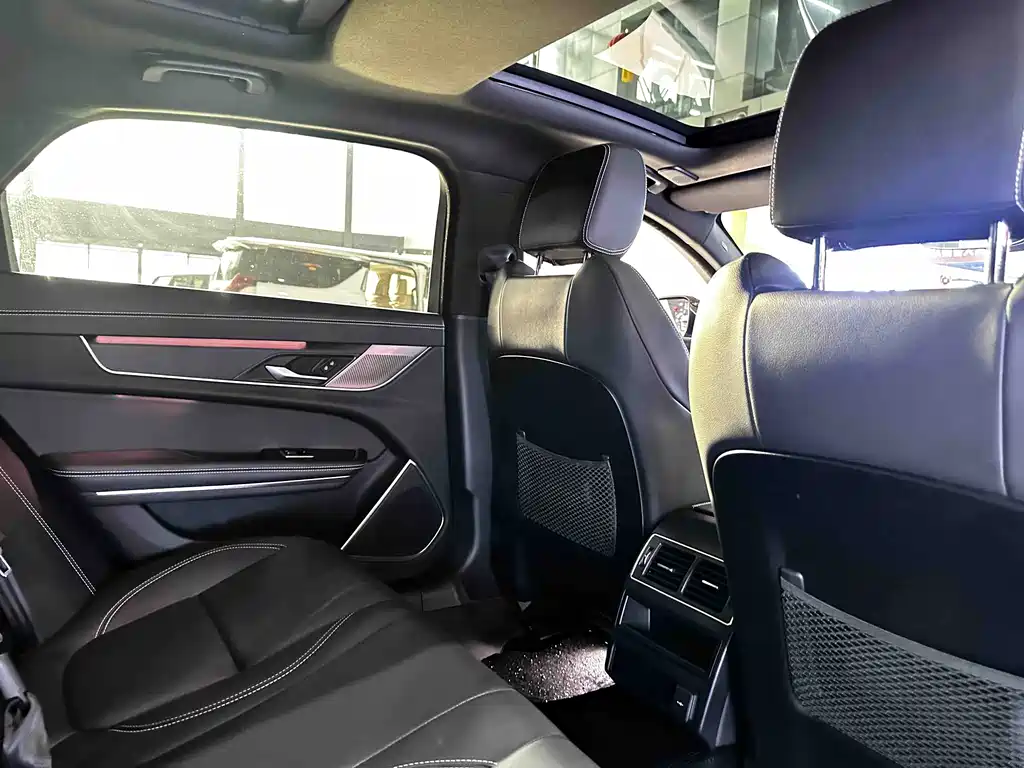Jaguar XFL 2023 — фото 13