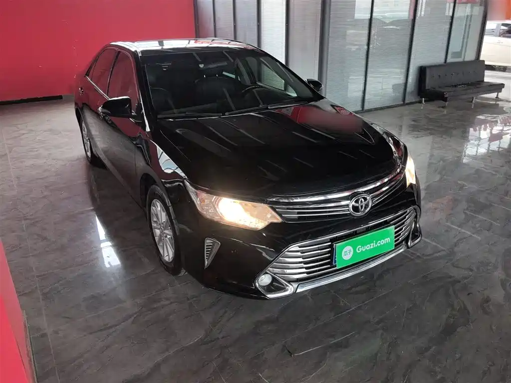 Toyota Camry 2017 — фото 21