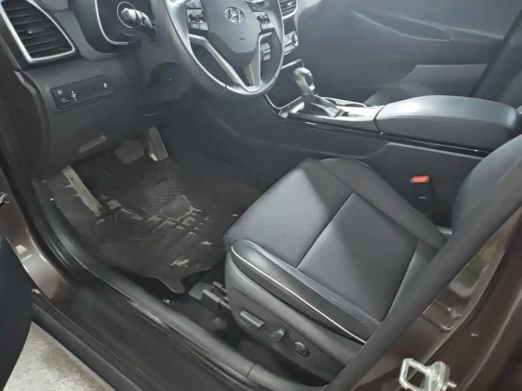 Hyundai Tucson 2020 — фото 15