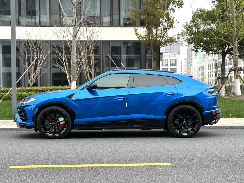 Lamborghini Urus 2021 — фото 7