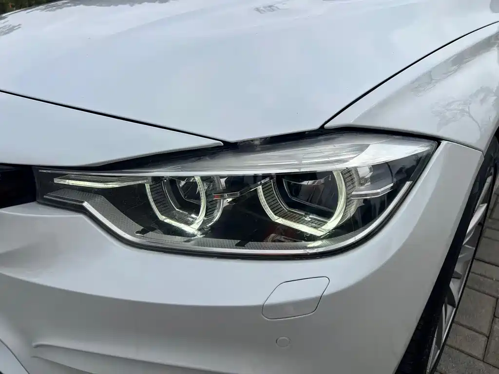 BMW 3 Series 2019 — фото 4