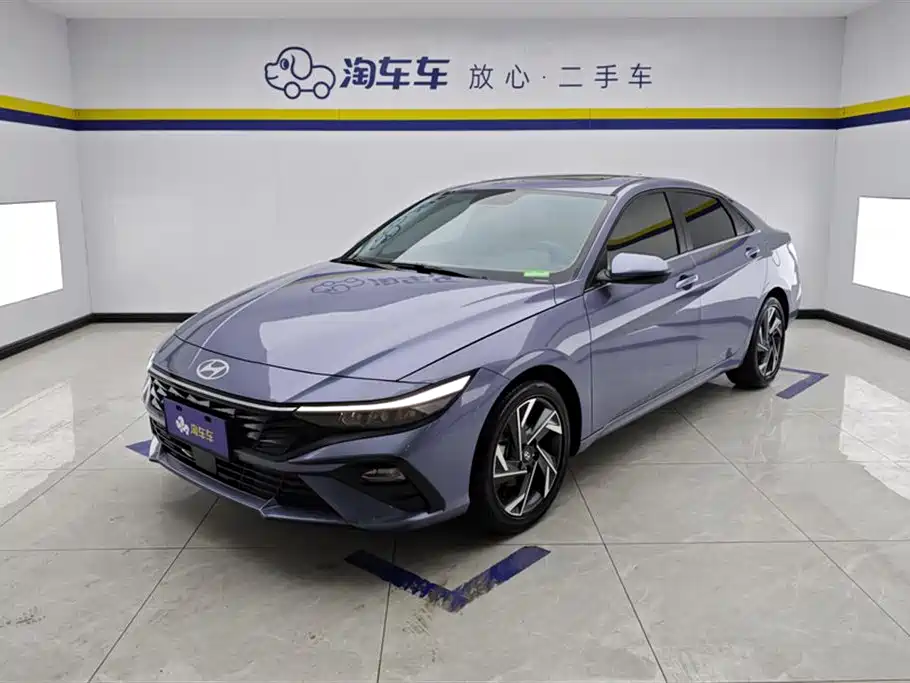 Hyundai Elantra 2025