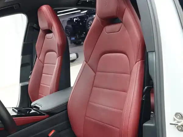 Porsche Panamera 2024