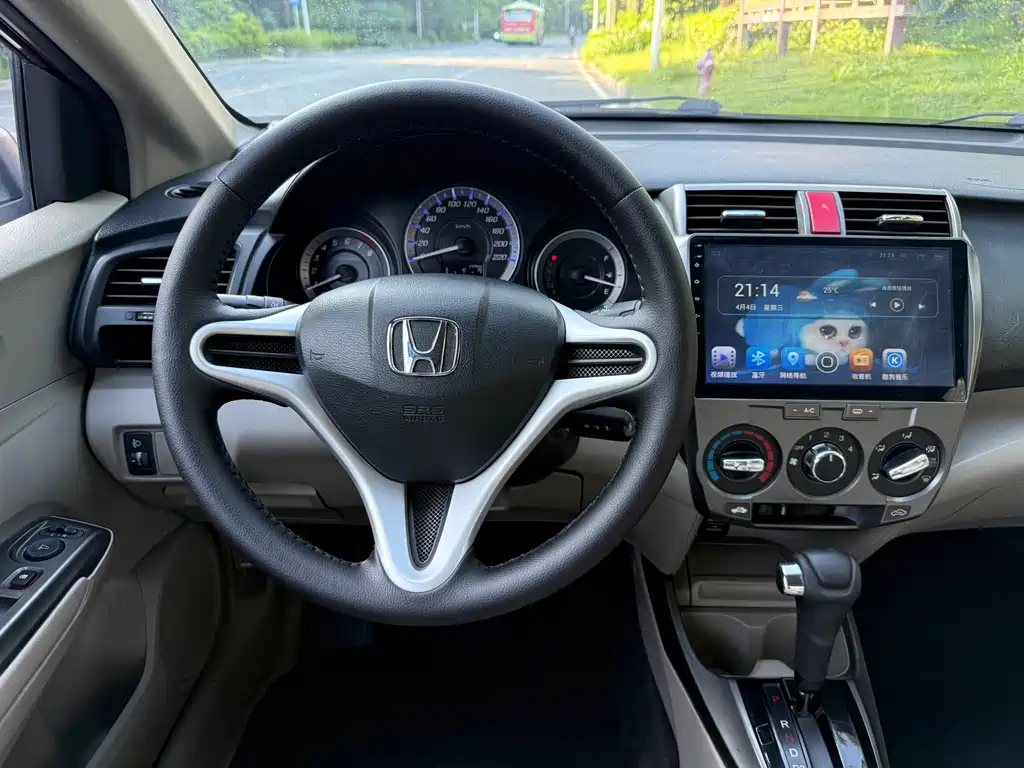 Honda City Classic 2012 — фото 14