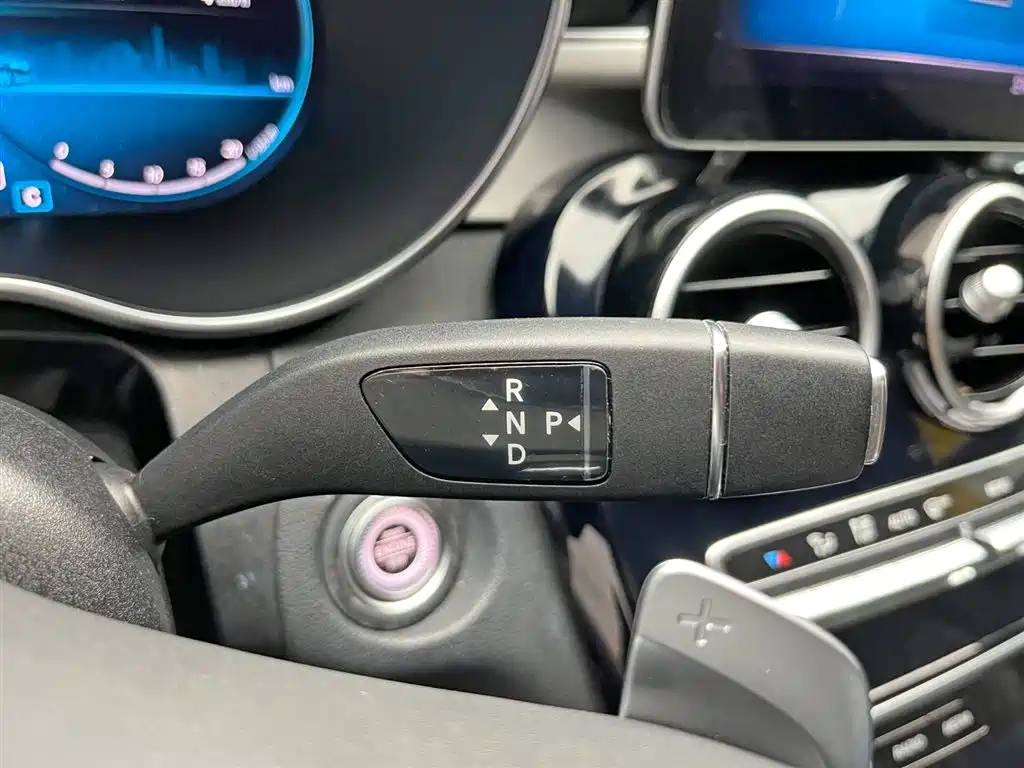 Mercedes-Benz C-Class 2020 — фото 17