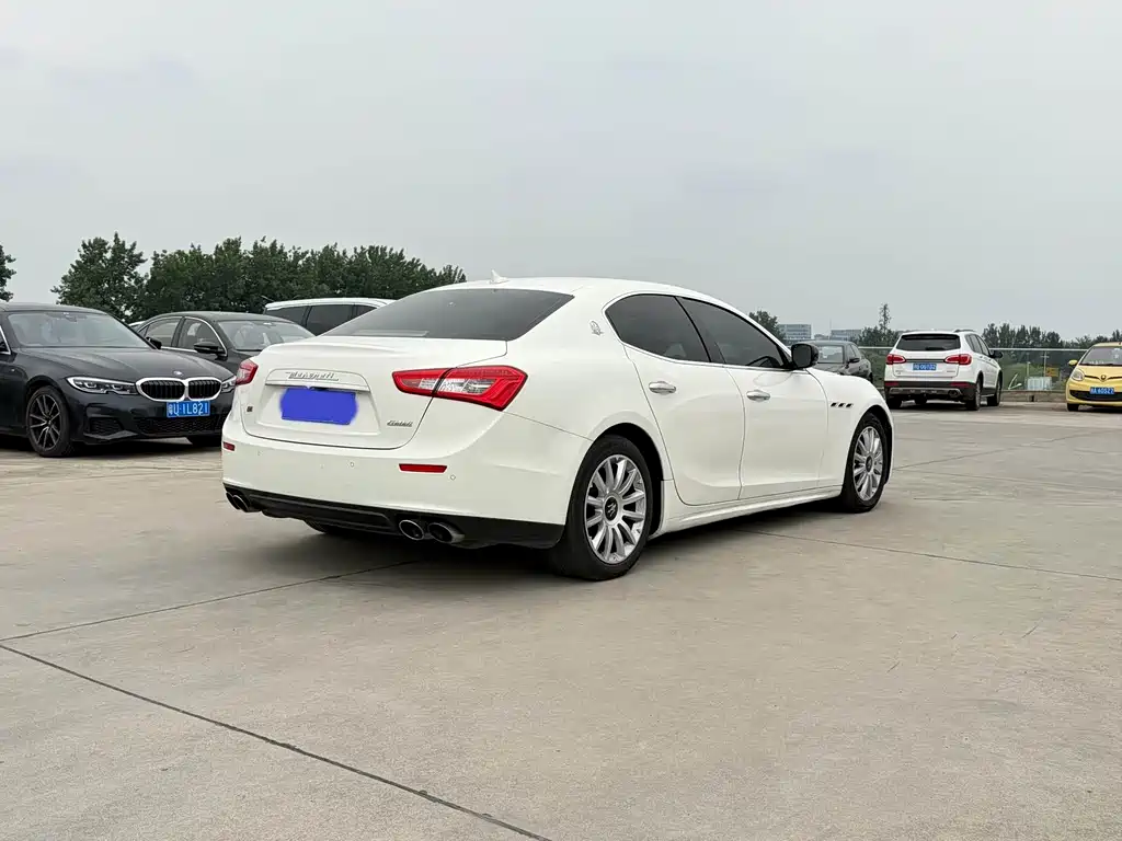 Maserati Ghibli 2014 — фото 19