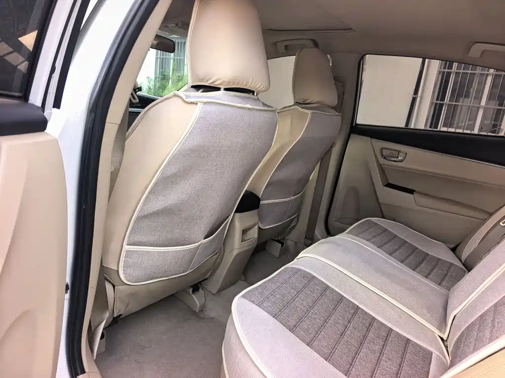 Toyota Corolla 2015 — фото 13
