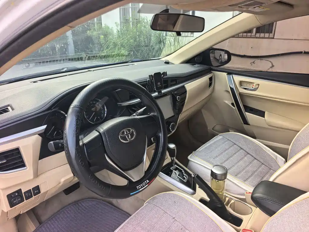 Toyota Corolla 2015 — фото 17