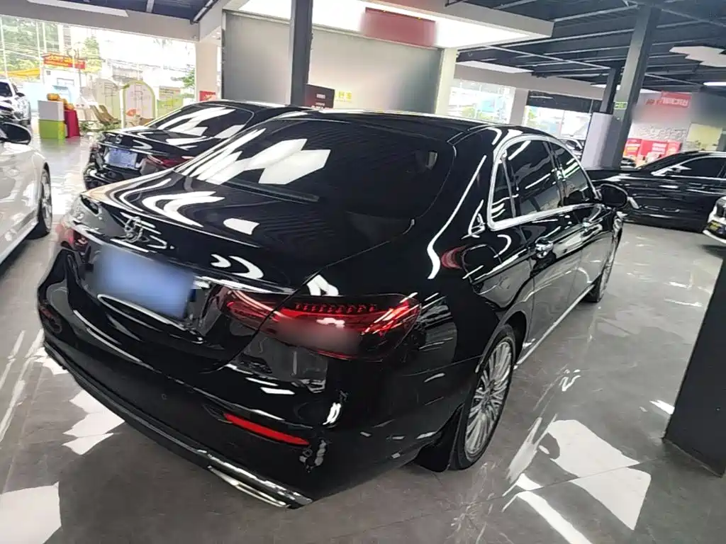 Mercedes-Benz E-Class 2021