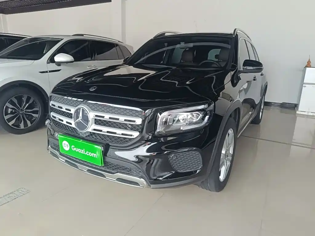 Mercedes-Benz GLB 2023 — фото 1