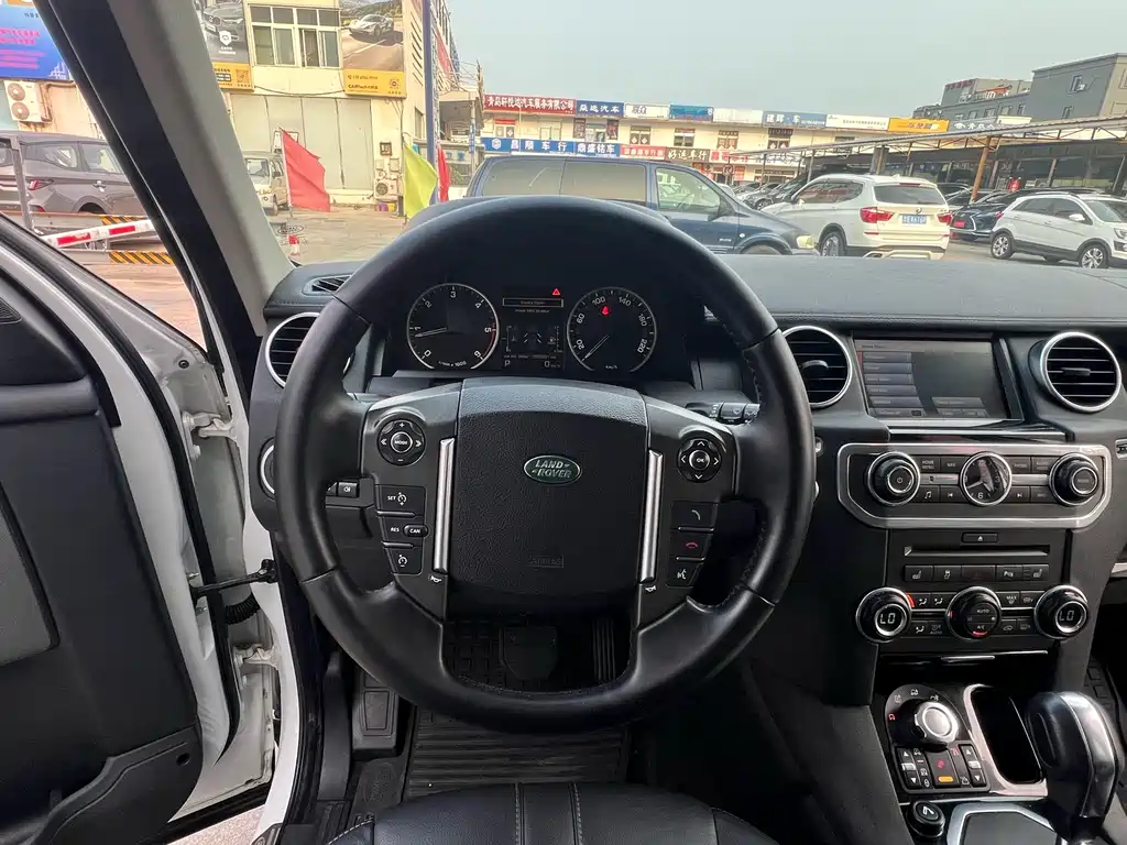 Land Rover Discovery 2011