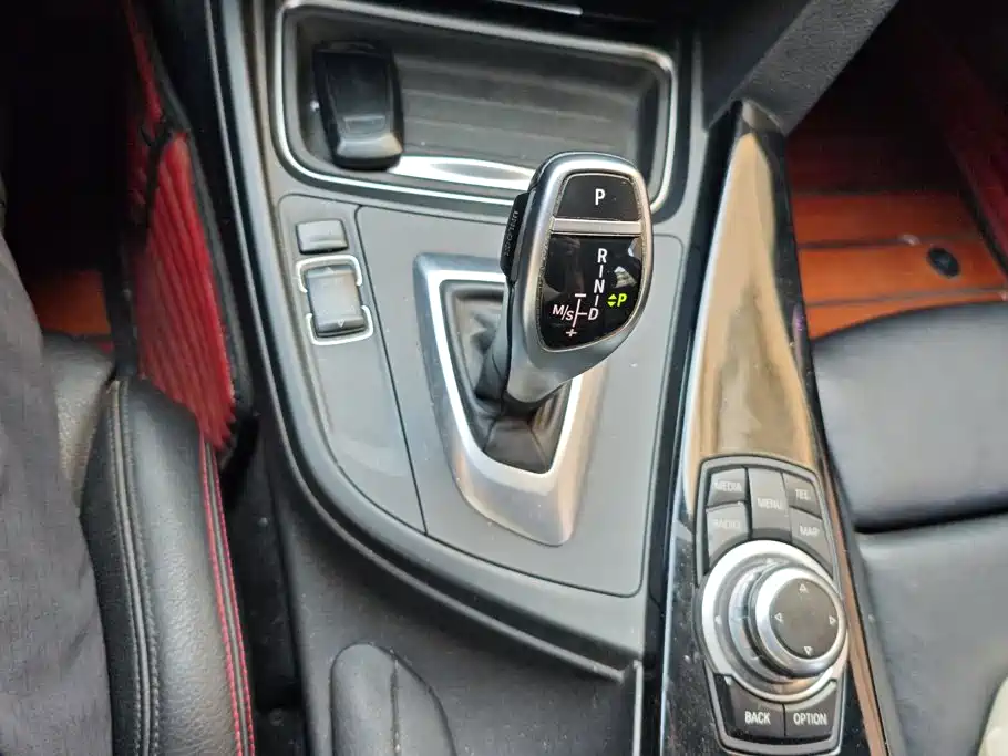 BMW 3 Series 2013 — фото 16