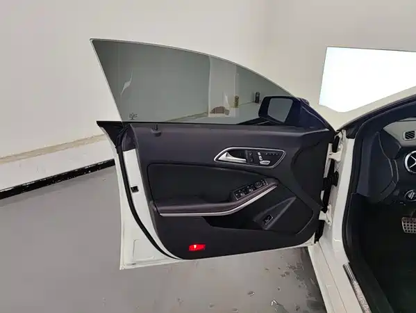 Mercedes-Benz CLA 2016