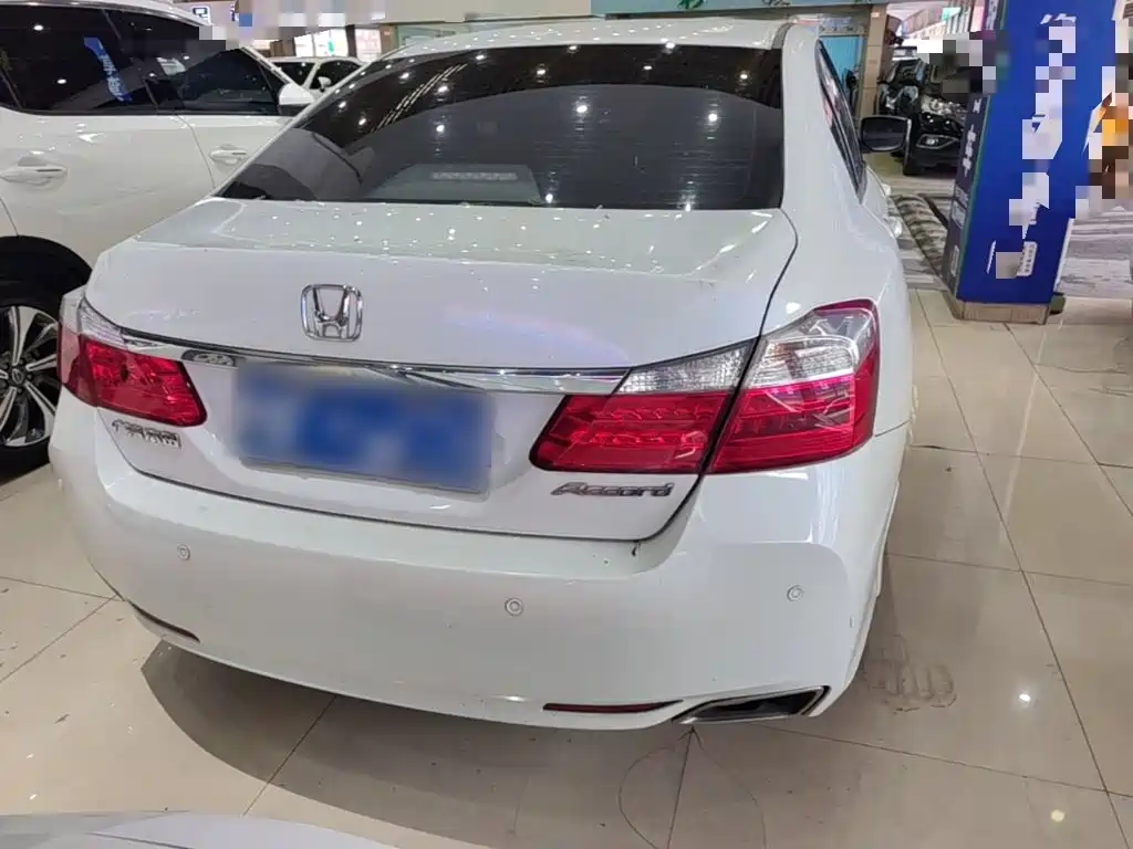 Honda Accord 2016 — фото 6