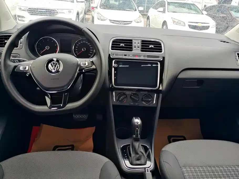 Volkswagen Polo 2019 — фото 11