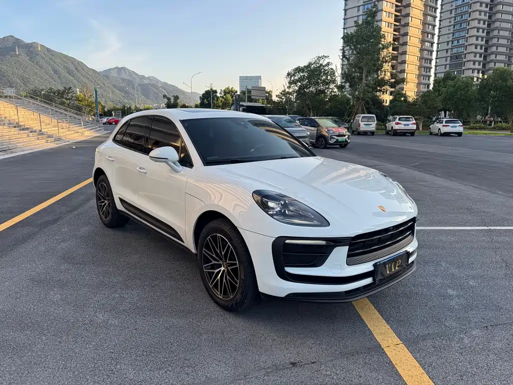 Porsche Macan 2024
