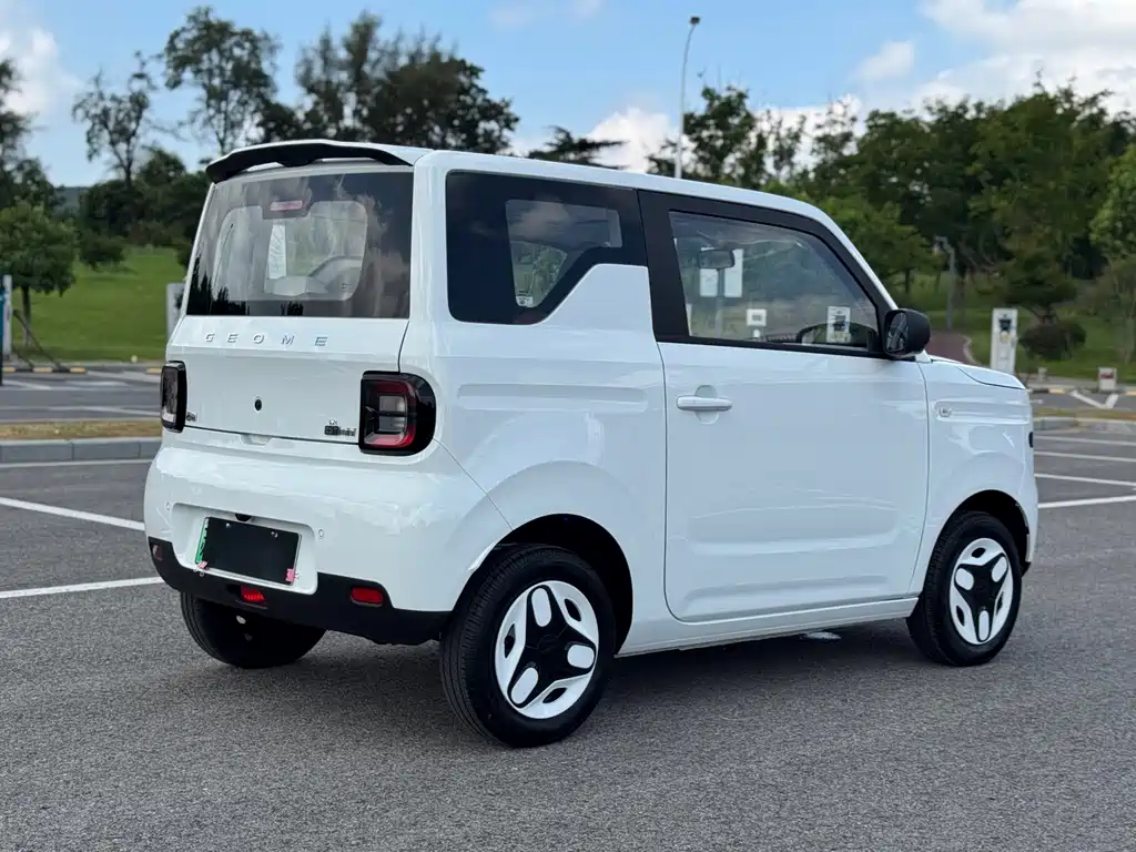 Geely Galaxy Panda 2025 — фото 6