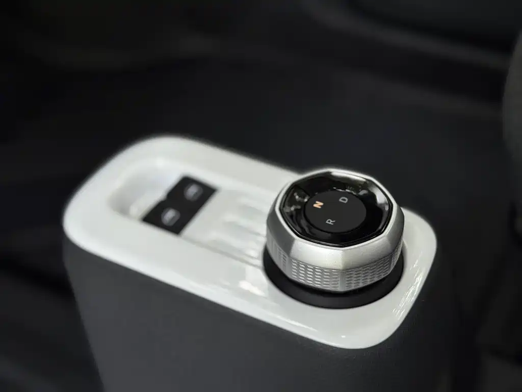 Geely Galaxy Panda 2025 — фото 16