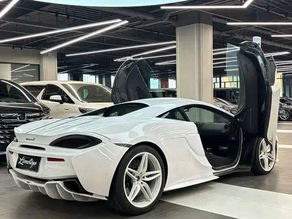McLaren 570 2015