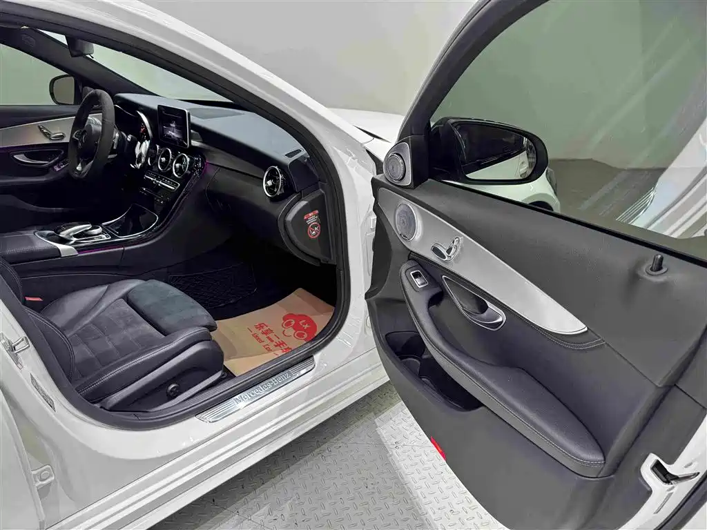 Mercedes-Benz C-Class 2018 — фото 31