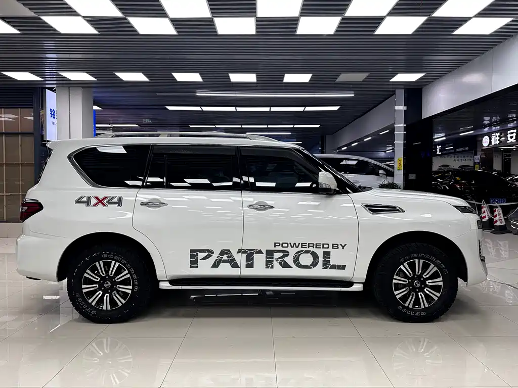 Nissan Patrol 2020 — фото 8