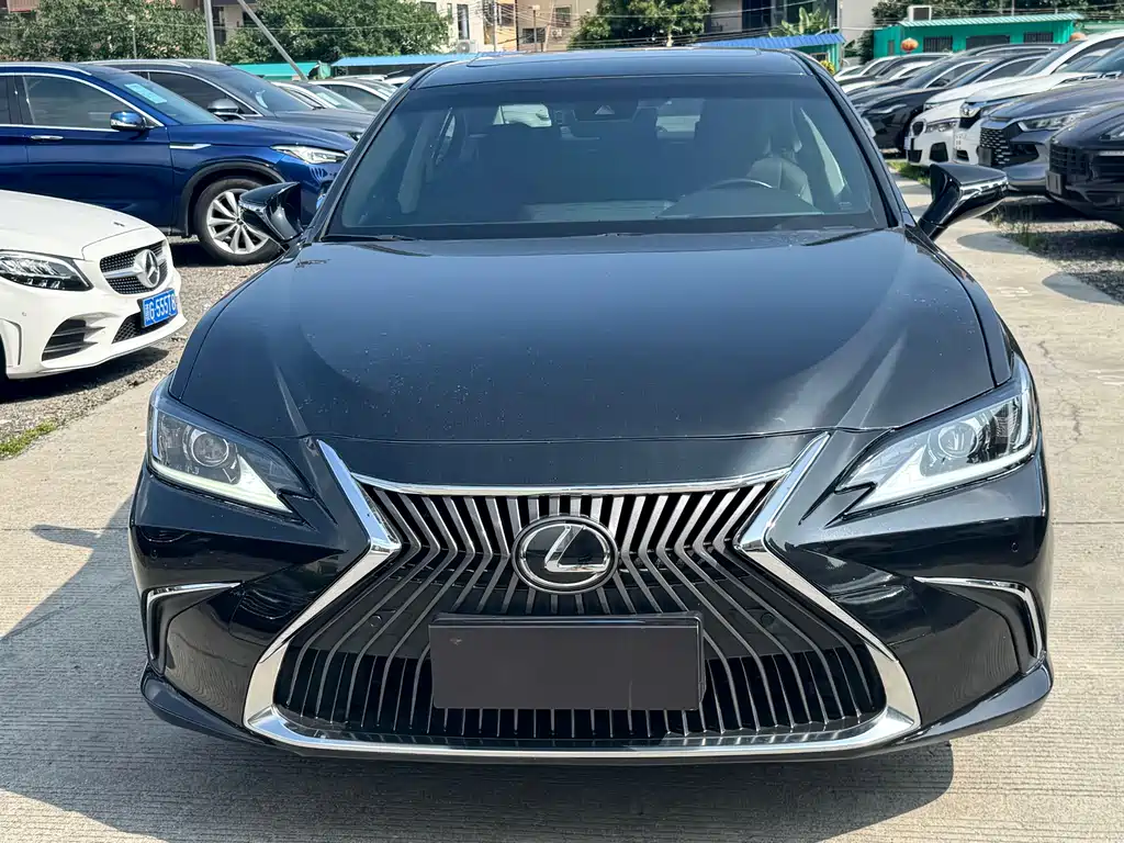 Lexus ES 2021 — фото 3