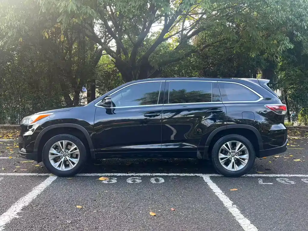 Toyota Highlander 2017 — фото 10