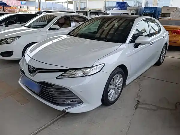Toyota Camry 2019