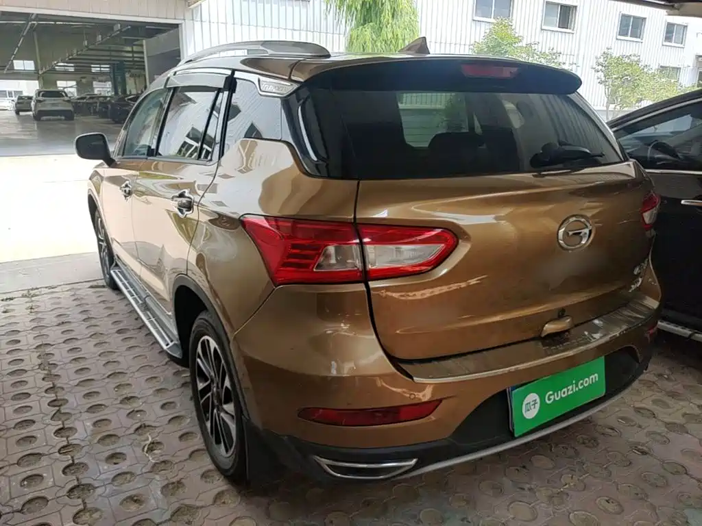 GAC Motor Trumpchi GS4 2015 — фото 5