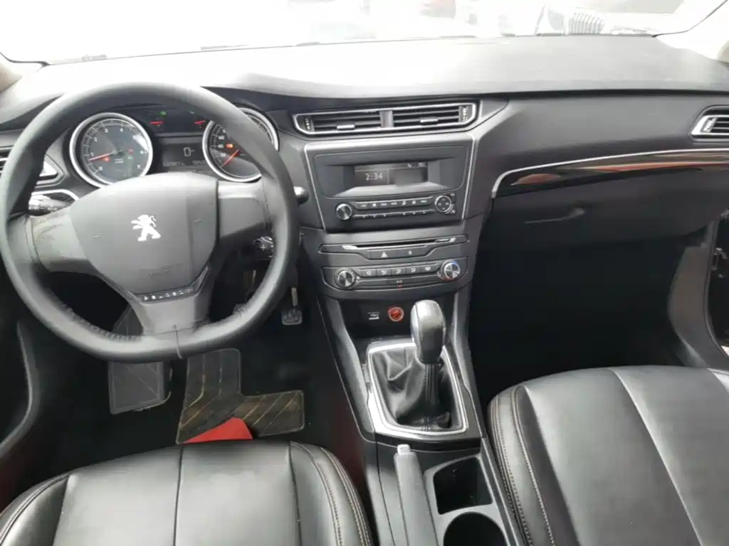 Peugeot 408 2015 — фото 10