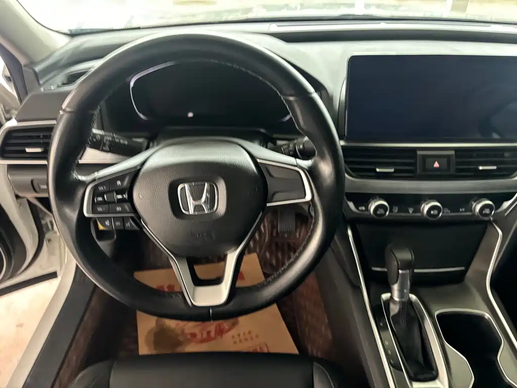 Honda Accord 2022 — фото 7